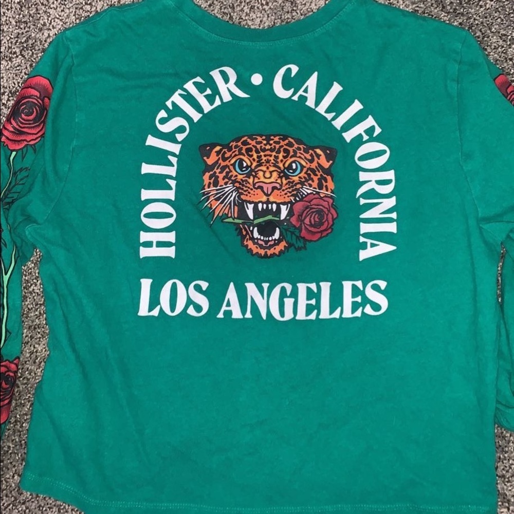 ✰Hollister graphic long sleeve ✰